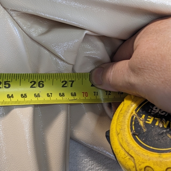 Eloquii Cream Blazer Structured Tailoring Vegan Leather Career  Flaw Size 26 - Picture 8 of 9